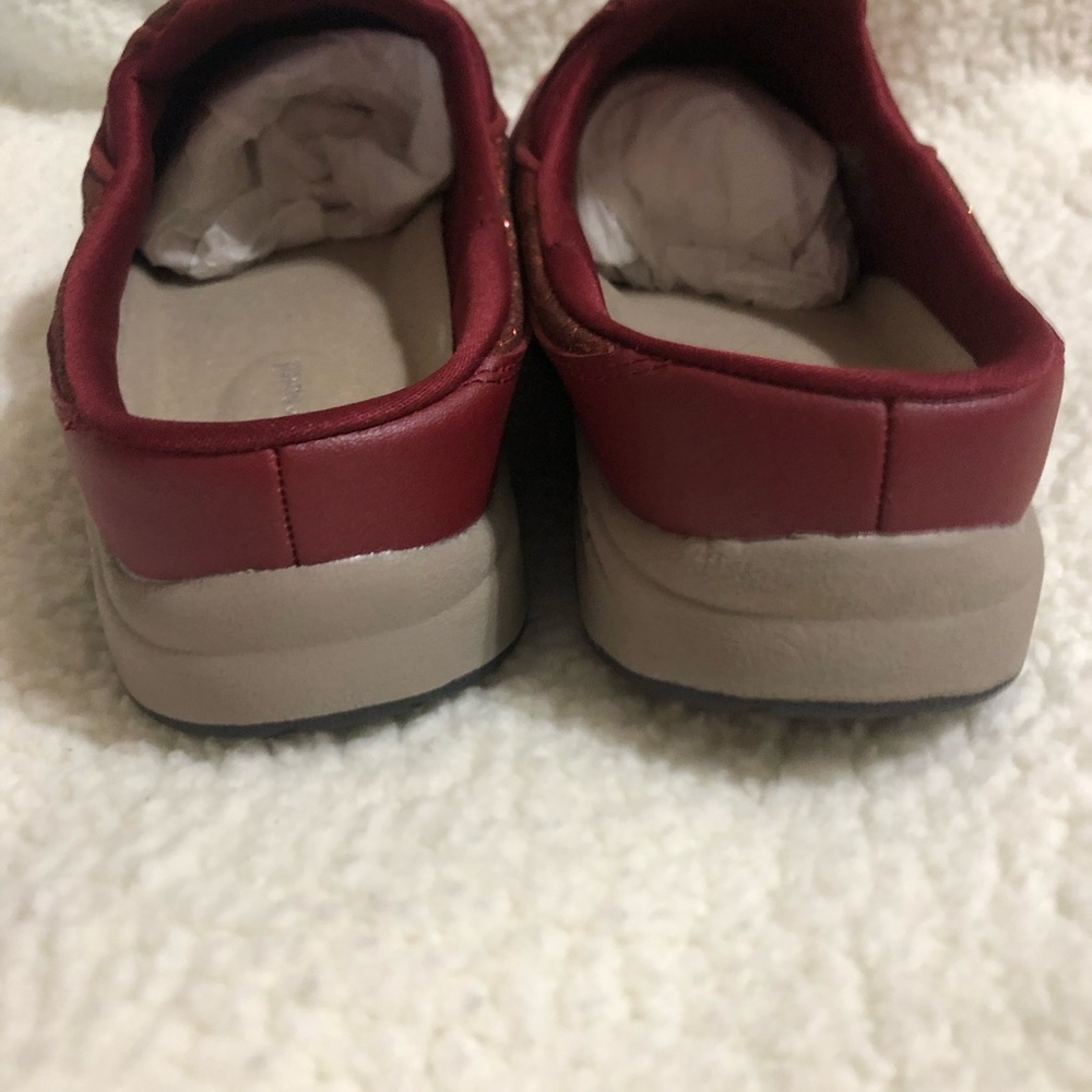 Easy Spirit Reddish Slip On Shoes With Sparkle Size 11 - Picture 4 of 6